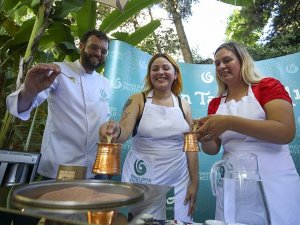 2022’de Yüz Binlerce Kişi Türkçeyle Ve Türk Kültürüyle Tanıştı