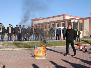Dicle Üniversitesi Personeline Yangın Eğitimi Ve Tatbikatı