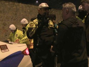 Alkollü Şahısla Polis Arasında Gerginlik