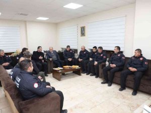 Başkan Özlü Çalışanları Yalnız Bırakmadı