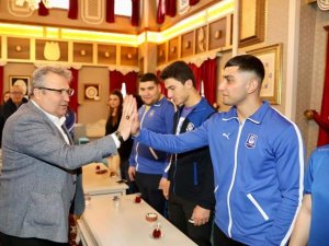 Yunusemre Belediyespor 2022’ye Damga Vurdu