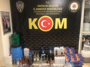Emniyet’ten 20 Adrese Kaçak Ve Sahte İçki Operasyonu