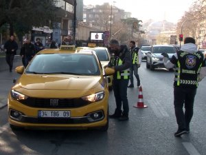 Şişli’de Taksi Denetimi: Emniyet Kemeri Takmayan Sürücülere Ceza Yağdı