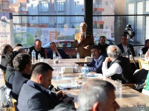 Başkan Güder, Esnaf Ve Oda Başkanlarıyla Bir Araya Geldi