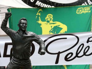Brezilya Pele’ye Veda Ediyor