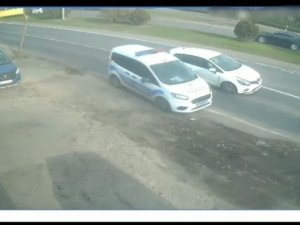 Polis Otosu ’Dur’ İhtarına Uymayan Aracı Kovalarken Kaza Yaptı: 1 Yaralı