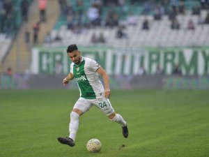 Bursasporlu Futbolcu Kerem Kök’ün Ayak Bileğinde Kırık Tespit Edildi