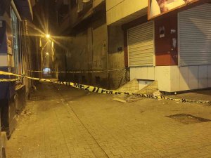 Sokak Ortasında Motosikletli Şahsın Silahlı Saldırısına Uğradı
