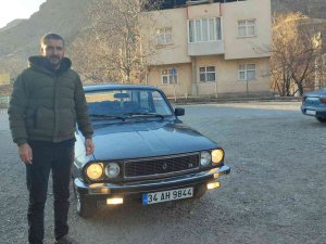 1987 Model Aracına Gözü Gibi Bakıyor
