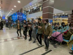Tatvan Doğu Anadolu 1. Kitap Fuarı’nda Konser Keyfi Yaşandı