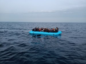 Yunan Unsurları Tarafından Ölüme Terk Edilen 61 Kaçak Göçmen Kurtarıldı