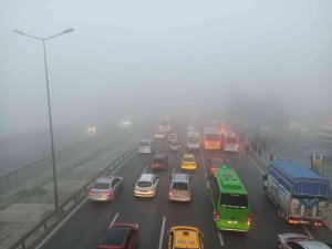 İ̇stanbul’da Etkili Olan Sis Görüş Mesafesini Düşürdü