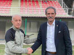 Adana İ̇dmanyurdu, Teknik Direktör Necat Bakan İle Anlaştı