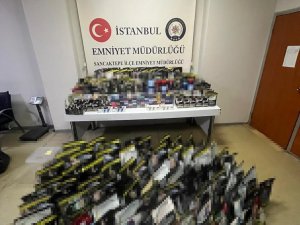 Sancaktepe’de Kaçak Tütün Satışı Yapılan Ruhsatsız Tütüncü Dükkanına Operasyon