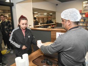 Büyükşehir Final Haftasında Öğrencinin Yanında