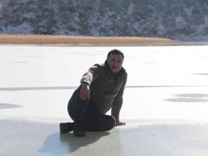 Kışın Su Sıcaklığı 40 Dereceyi Bulan Ilıgöl Buz Tuttu