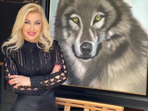 Ressam Önyürü’nün Eserlerine Yoğun İlgi