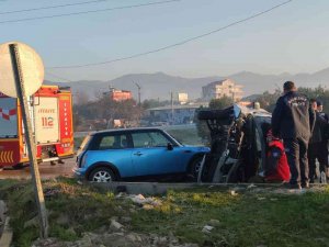 Balıkesir’de Trafik Kazası: 3 Yaralı
