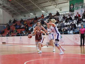 İ̇zmit’te Binlerce Kişi Sporla Buluşturuldu