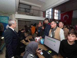 Şahinbey’de 63 Bin Öğrencinin Yüzü Güldü