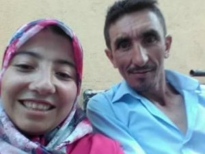 Eşini Bıçaklayarak Öldürdü