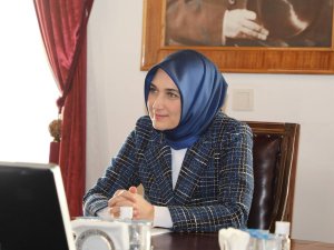 Vali Yiğitbaşı Çocuk Yetiştirmenin Zorluklarını Anlatarak: