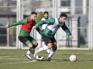 Bursaspor, U19 Takımı İle Hazırlık Maçı Yaptı