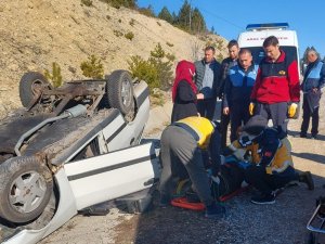 Kastamonu’da Takla Atan Otomobilin Sürücüsü Yaralandı