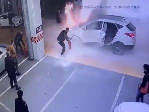 Ekspere Getirilen Arabanın Motoru Patladı, Facianın Eşiğinden Dönüldü