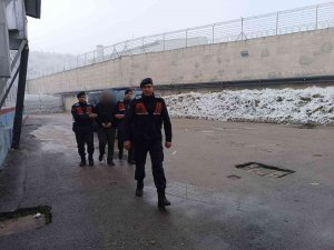 Turşu Bidonu Ve Kavanozlara Esrar Zulalayan Şahıs Tutuklandı