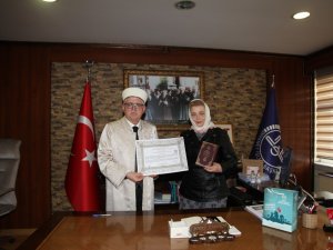 Ukraynalı Viktoriia Çanakkale’de Müslüman Oldu