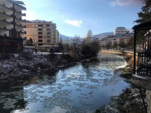 Bayburt’ta Çoruh Nehri Kısmi Buz Tuttu