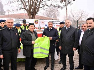 Motosiklet Ve Bisiklet Sürücülerine Reflektif Yelek