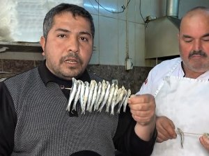 Şiş Kebap Yerine Çöp Şiş Hamsi