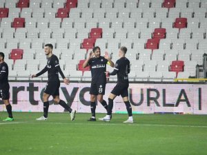 Altay’ın Stoper İkilisi; Takımın İstikrar Abidesi