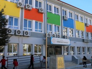 Menteşe Emirbeyazıt İ̇lkokulu Öğrencileri Yenilenen Okullarına Kavuştu