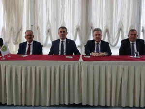 Dünyada Ayçiçeği Üretim Alanları Düşerken, Türkiye’de Yüzde 10 İle 15 Arasında Arttı