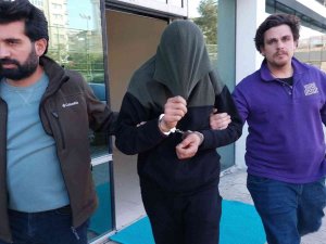 Pazarda 2 Kişiyi Yaralayan Şahıs Polise Teslim Oldu