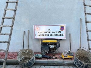 Define Avcılarına Suçüstü Baskın: 3 Gözaltı