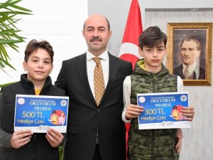 Başkan Ali Kılıç’tan Kitap Kurtlarına Ödül