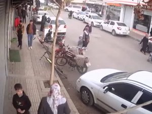 Cansız Mankenden Yelek Çaldı, Kameraya Yakalandı