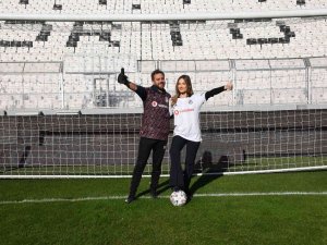 Vodafone’un Desteklediği Kız Futbolcular, Ünlü İsimlerle Penaltı Atışı Yaptı