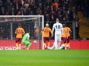 Spor Toto Süper Lig: Galatasaray: 2 - Mke Ankaragücü: 1 (İ̇lk Yarı)