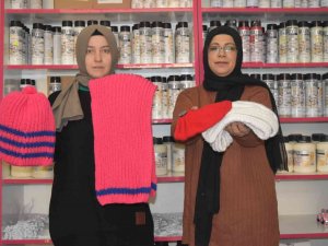 Kütahyalı Anneler Miniklerin Yüreklerini Isıtıyor
