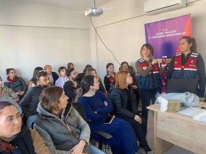 Jandarma Fabrikada Çalışan 50 Kadına Kades Eğitimi Verdi