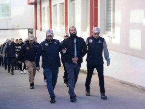 Adana’daki Deaş Operasyonunda 4 Tutuklama