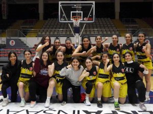 Kepez’in Kız Basket Takımı Kupaya Yaklaştı