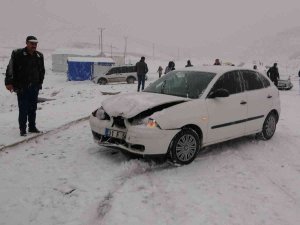 Yüksekovalılar Güne Karla Uyandı