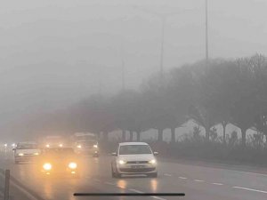 Afyonkarahisar’da Sisli Hava Etkili Oldu