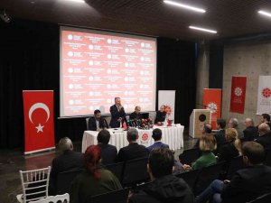 Bursa’da “Dezenformasyonla Nasıl Mücadele Edilir?” Paneli Düzenlendi